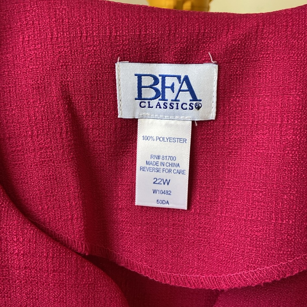 👚 BFA Classics 3 piece Suit - Picture 7 of 7
